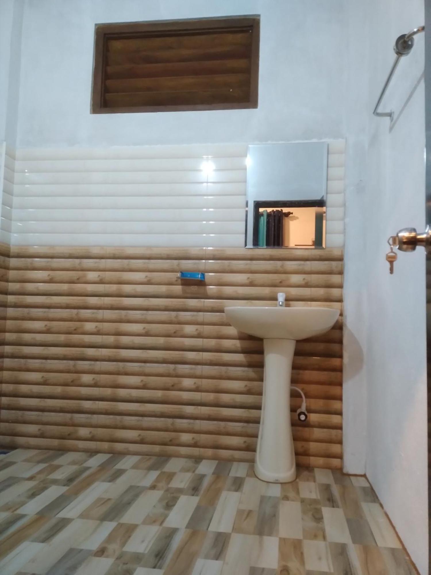 Soma Cabana, Homestay & Restaurant Tangalle Exterior photo