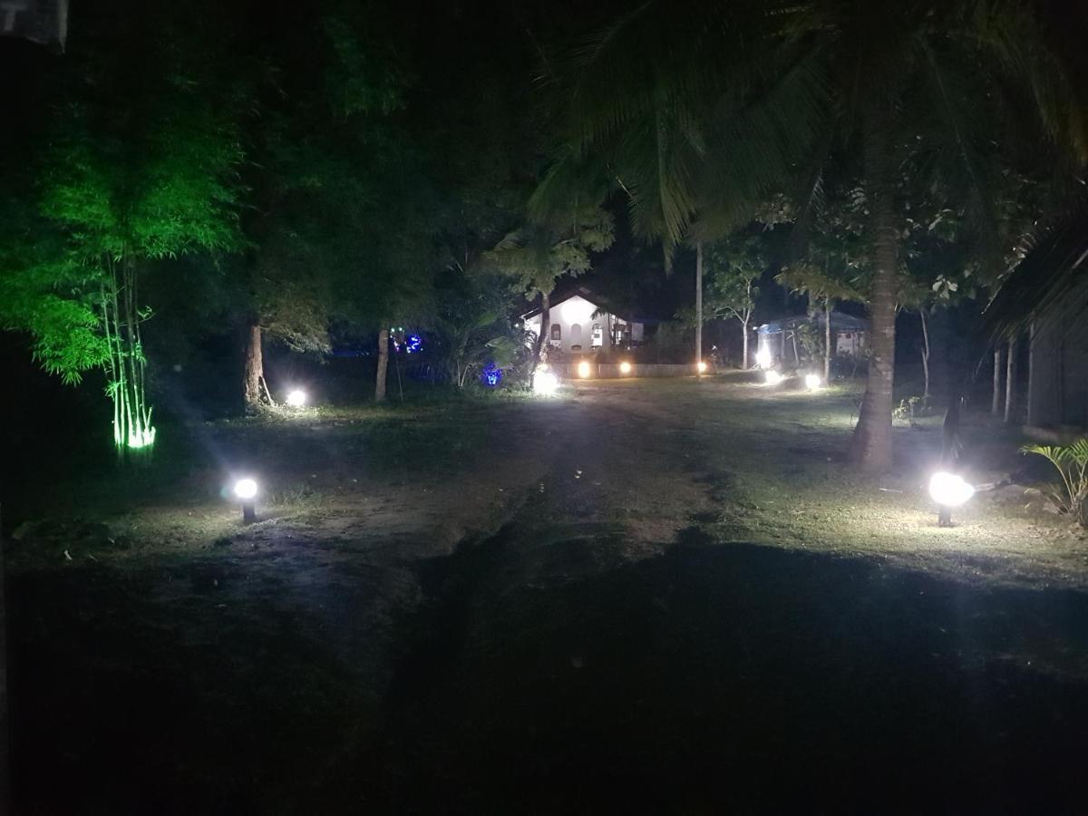 Soma Cabana, Homestay & Restaurant Tangalle Exterior photo